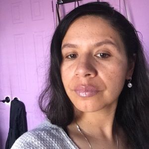 Meet your Posher, Claudia